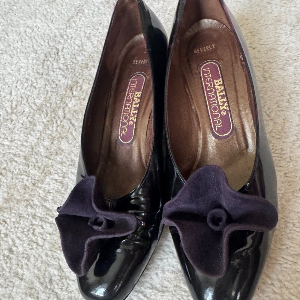 Share vintage bally leather heels velvet italian flower 1980s 5.5